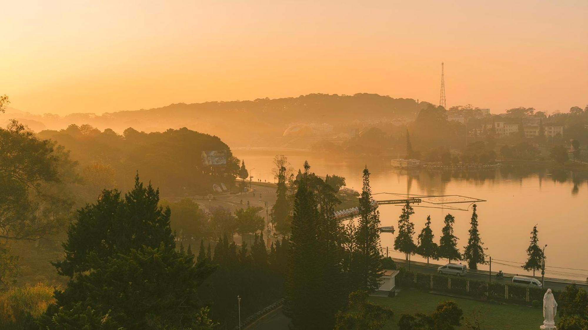 Hotel Xuan Truong Luxury Dalat Esterno foto